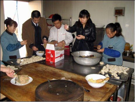 包饺子迎冬至