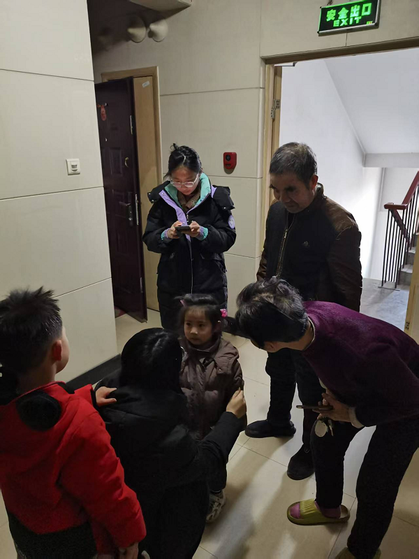 暖心守护，帮助萌娃归家